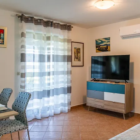 Elio 1606 Apartment *