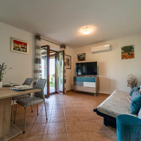 Apartmán Elio 1606 *